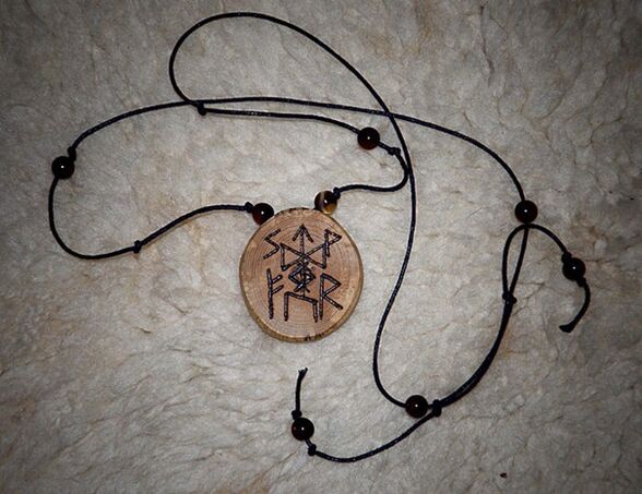 amulet pendant for money